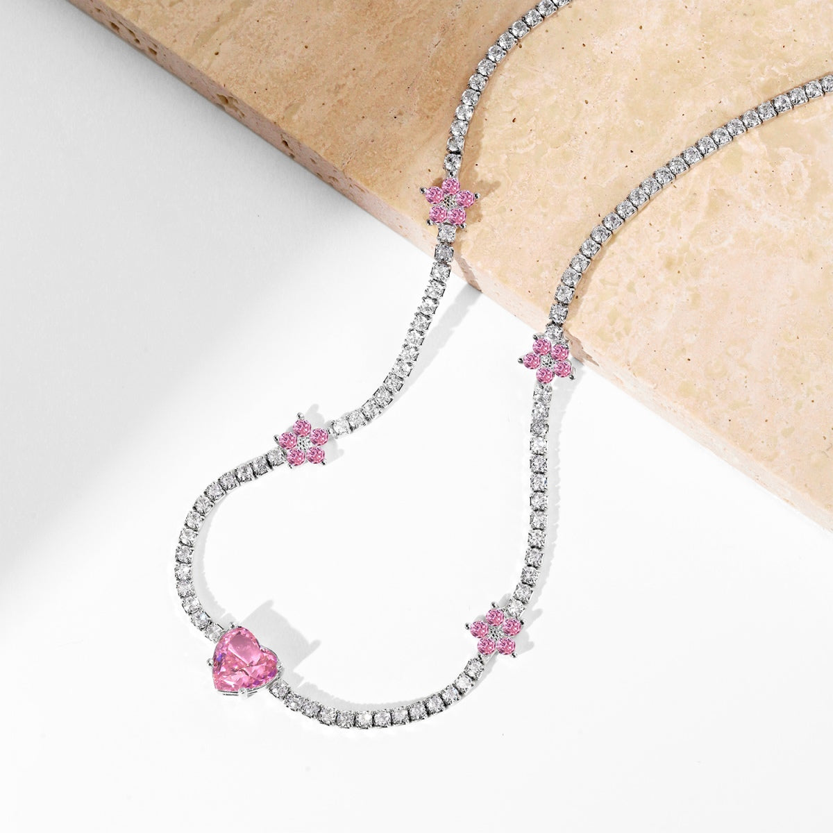 [Elitejewels]Dazzling Pink Heart Flower Necklace