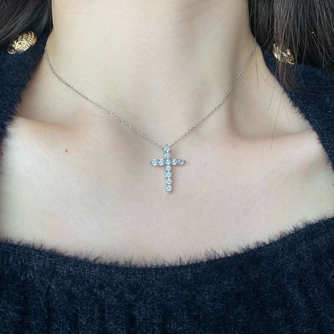 [Elitejewels]Unique Cross Shape Necklace