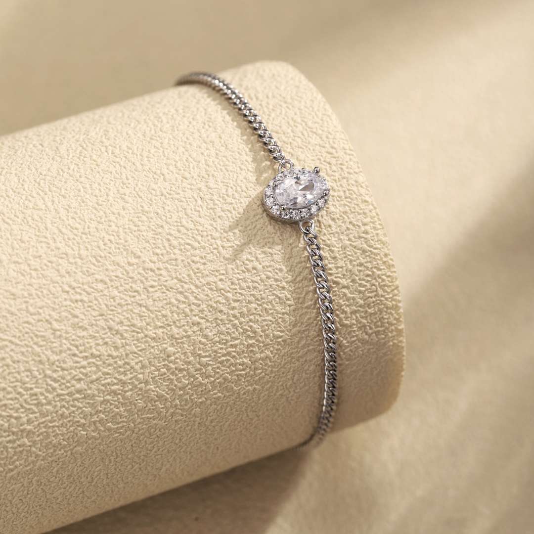 [Elitejewels]Exquisite Oval Shape Bracelet