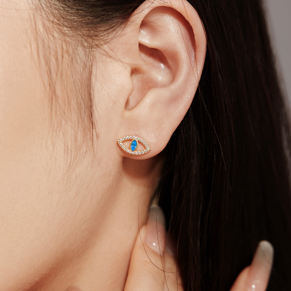 [Elitejewels]Blue Devil Eyes Hollow Stud Earrings