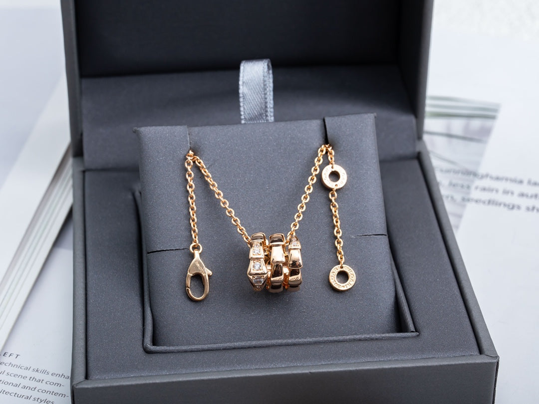 [Elitejewels]SERPENTI ピンクゴールドネックレス ダイヤモンド