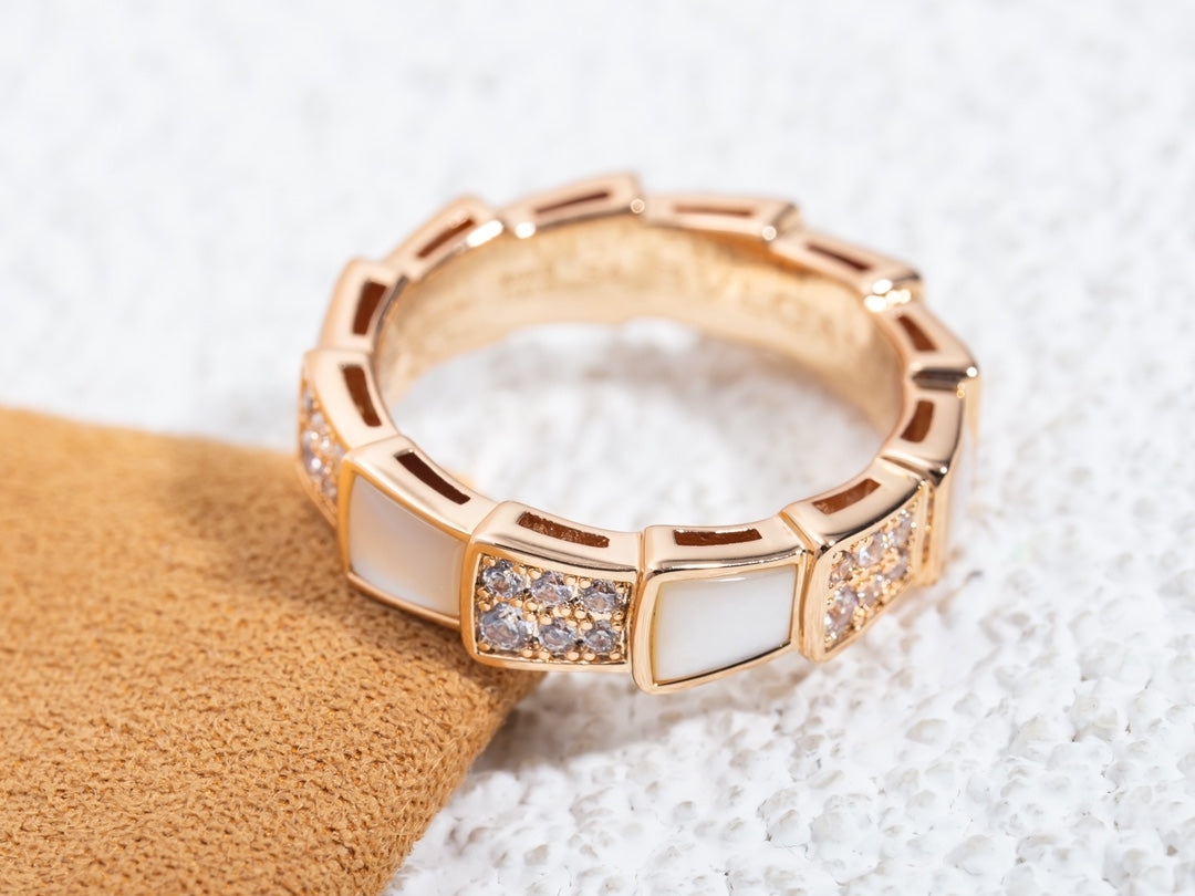 [Elitejewels]SERPENTI RING ROTGOLD MIT DIAMANTEN 4MM