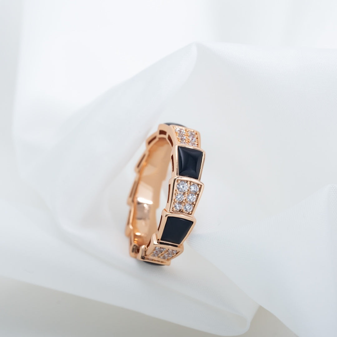 [Elitejewels]SERPENTI RING PINK GOLD BLACK MOP DIAMOND PAVED 4MM