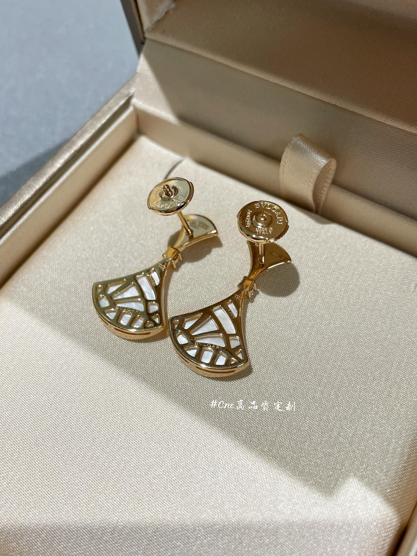 [Elitejewels]DREAM MOP 1 DIAMOND EARRINGS