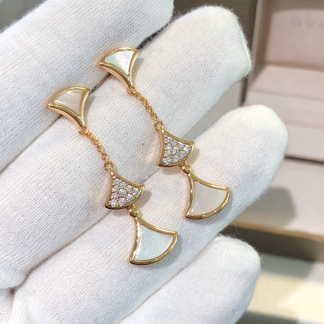 [Elitejewels]DREAM EARRINGS 3 MOTIFS DIAMOND MOP PINK GOLD