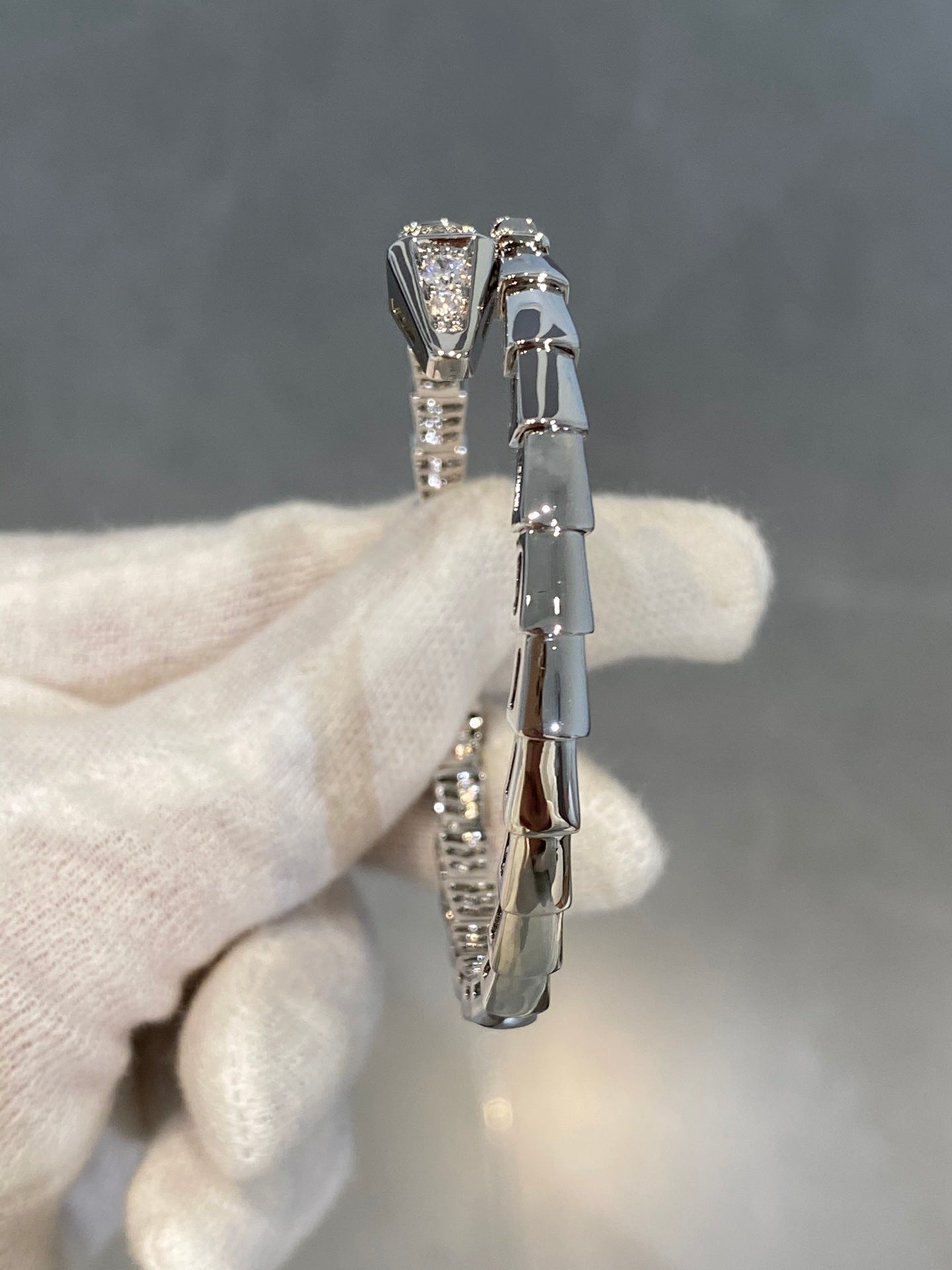 [Elitejewels]SERPENTI BRACELET DIAMONDS SILVER