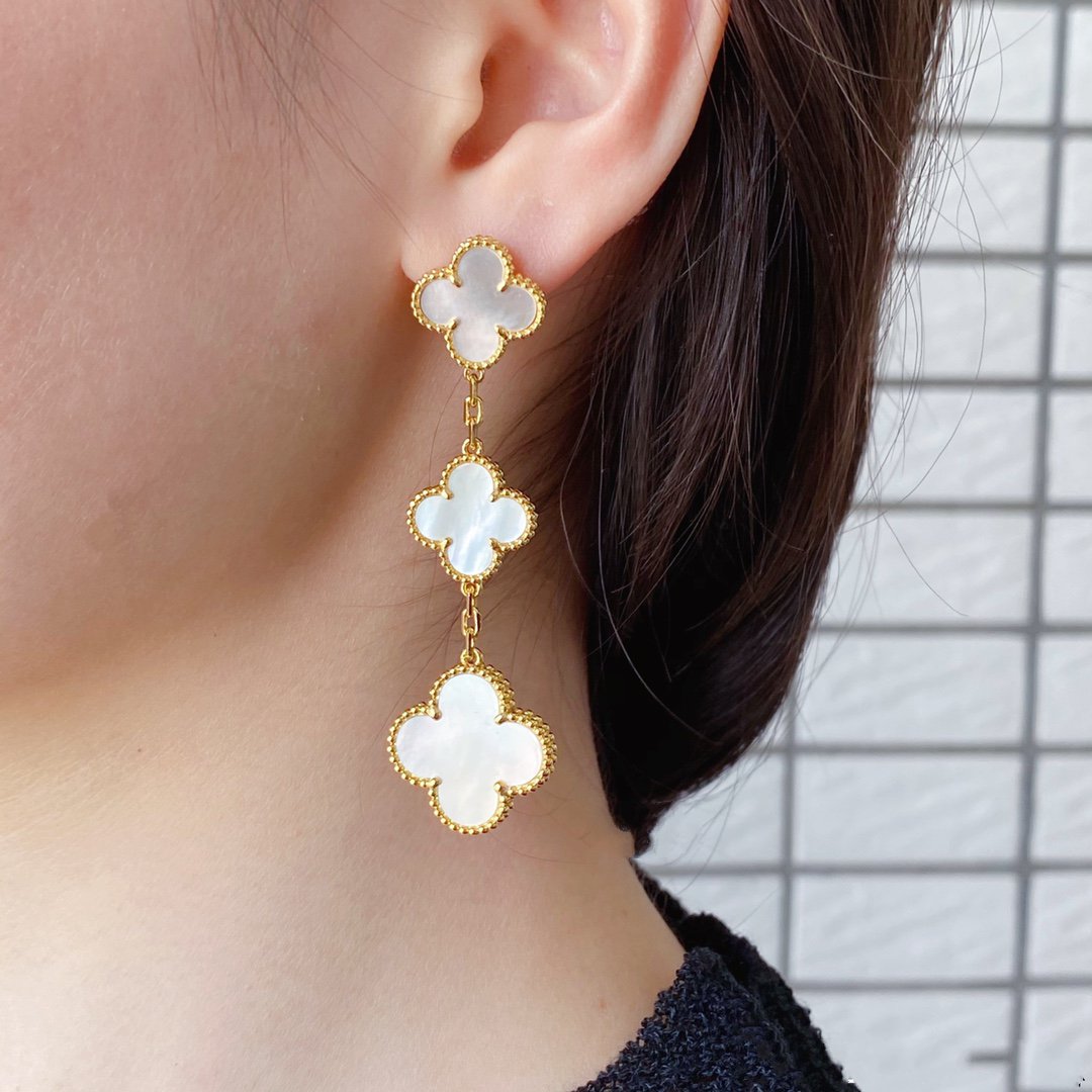 [Elitejewels]CLOVER MOP 3 MOTIFS GOLD EARRINGS