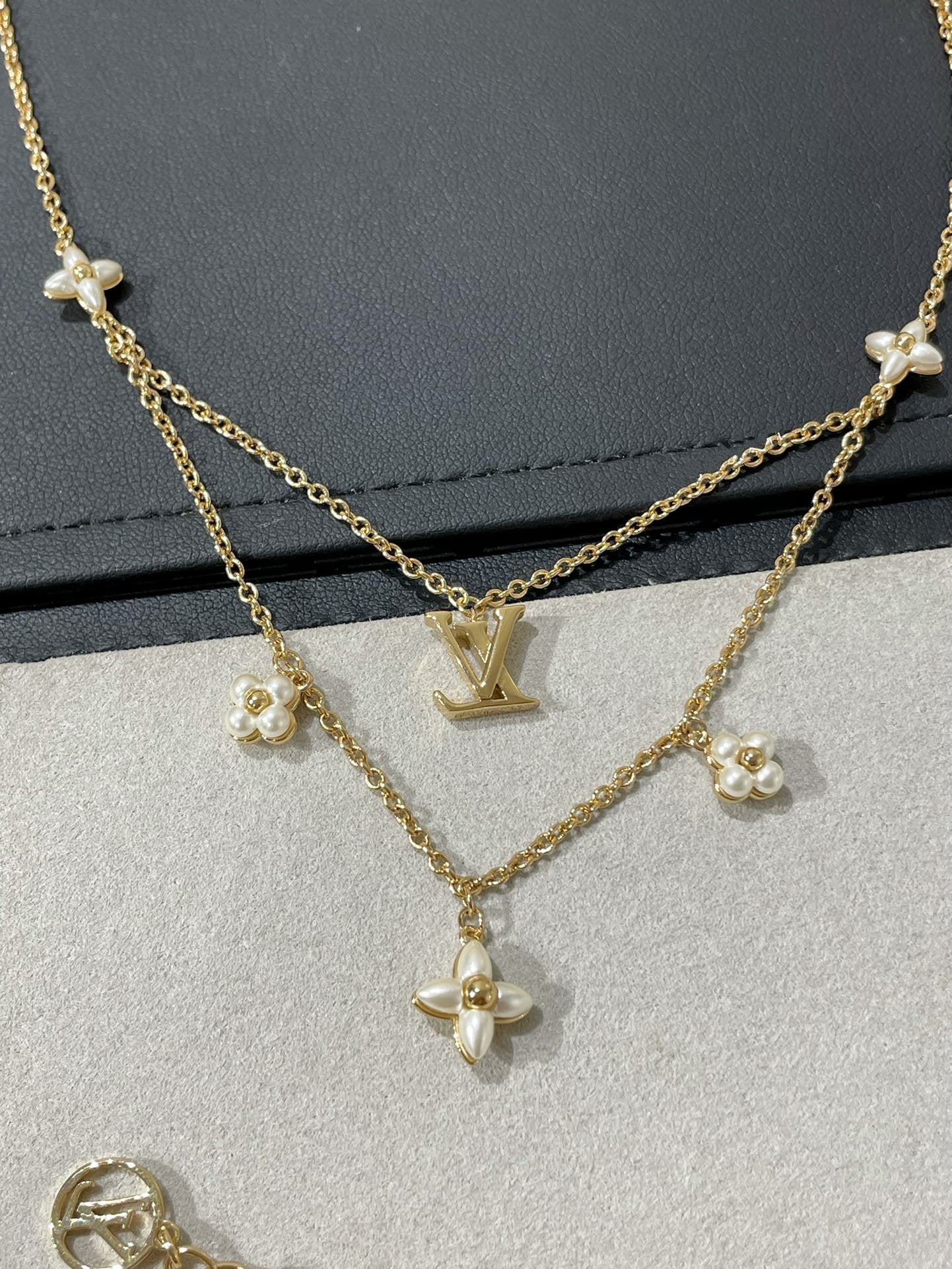 [Elitejewels]LV フラワーグラム ゴールド モップ ダブルロウ ネックレス