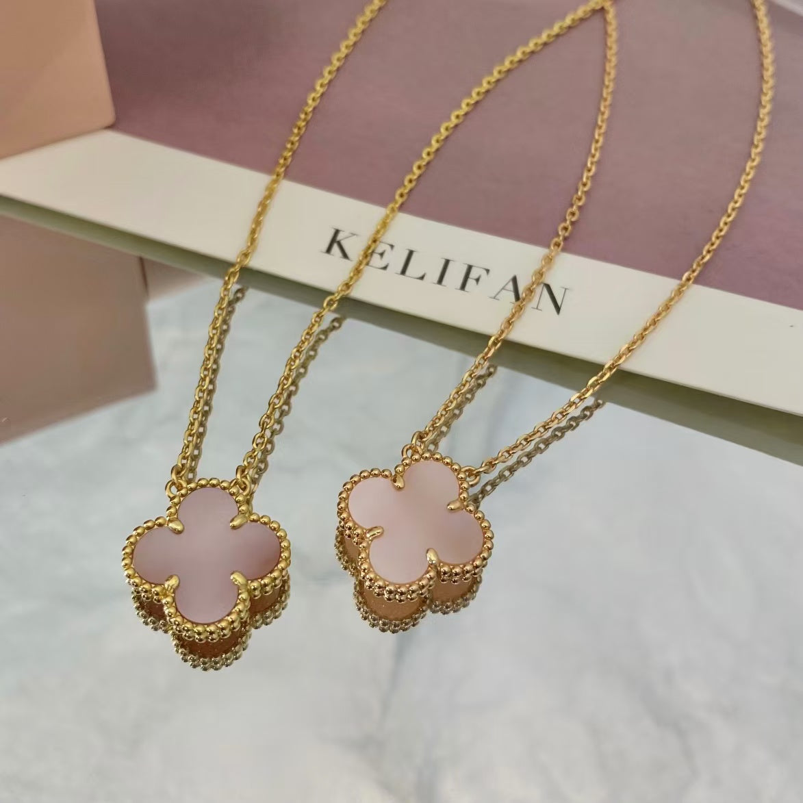 [Elitejewels]CLOVER 15MM ROSA PERLMUTT-EINZELNE BLUMENKETTE