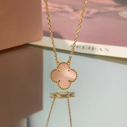 [Elitejewels]CLOVER 15MM ROSA PERLMUTT-EINZELNE BLUMENKETTE