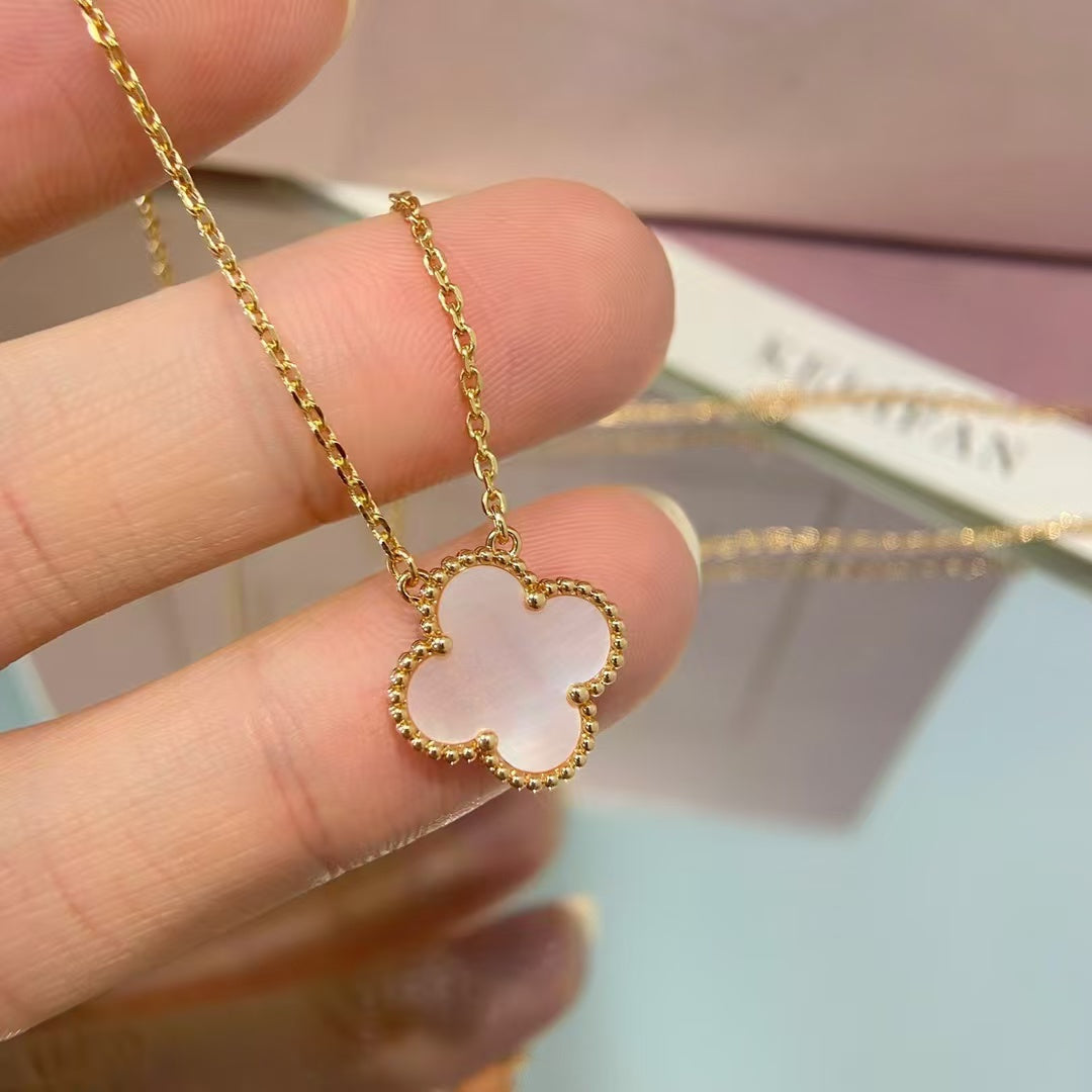 [Elitejewels]CLOVER 15MM ROSA PERLMUTT-EINZELNE BLUMENKETTE