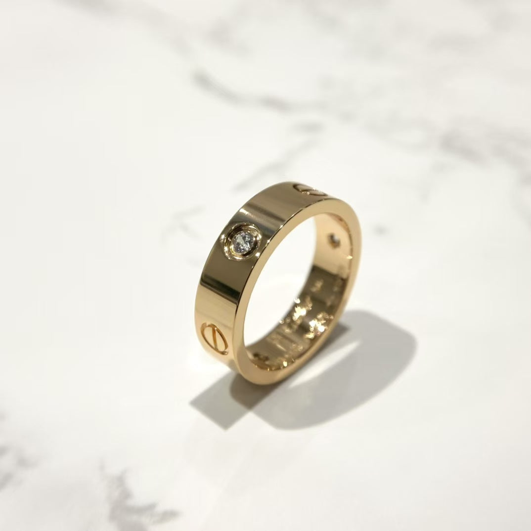 [Elitejewels]ラブリング 5.5mm 3ダイヤモンド ピンクゴールド