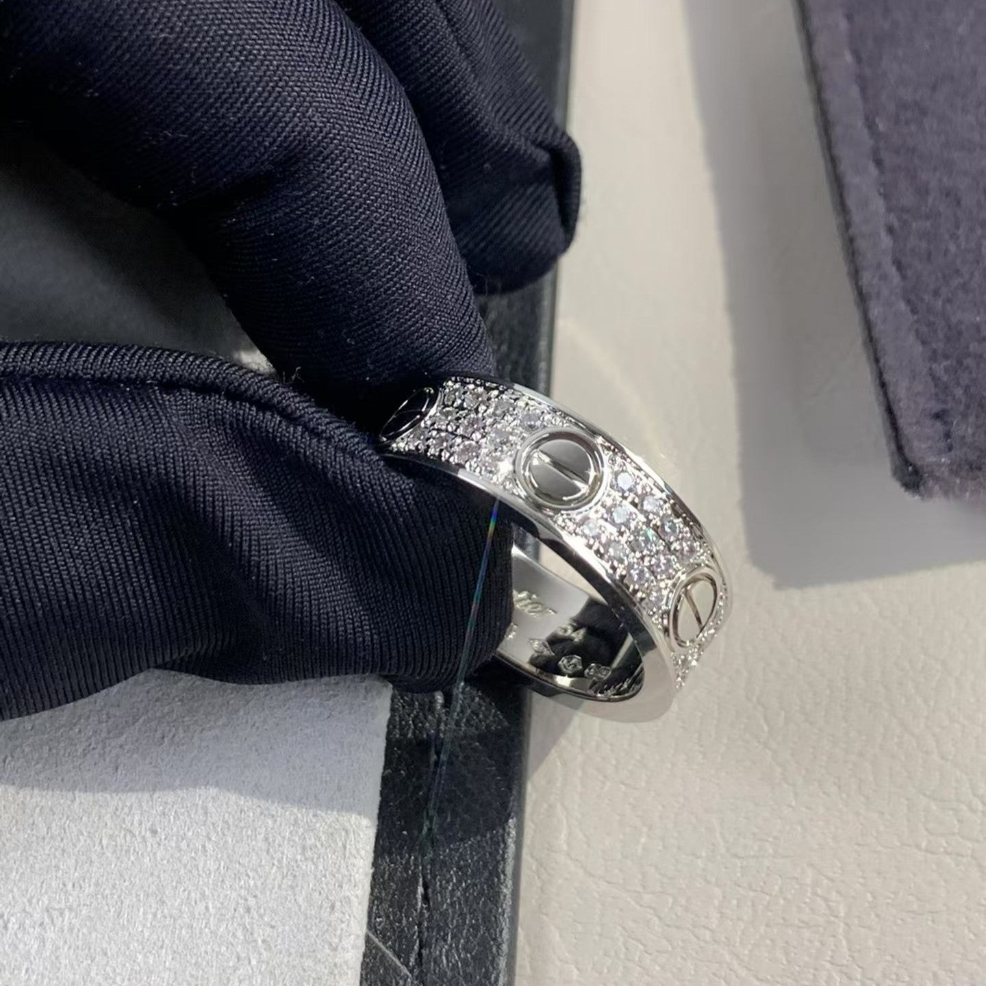 [Elitejewels] LIEBESRING 5,5 MM MIT DIAMANTEN GEPAPERT