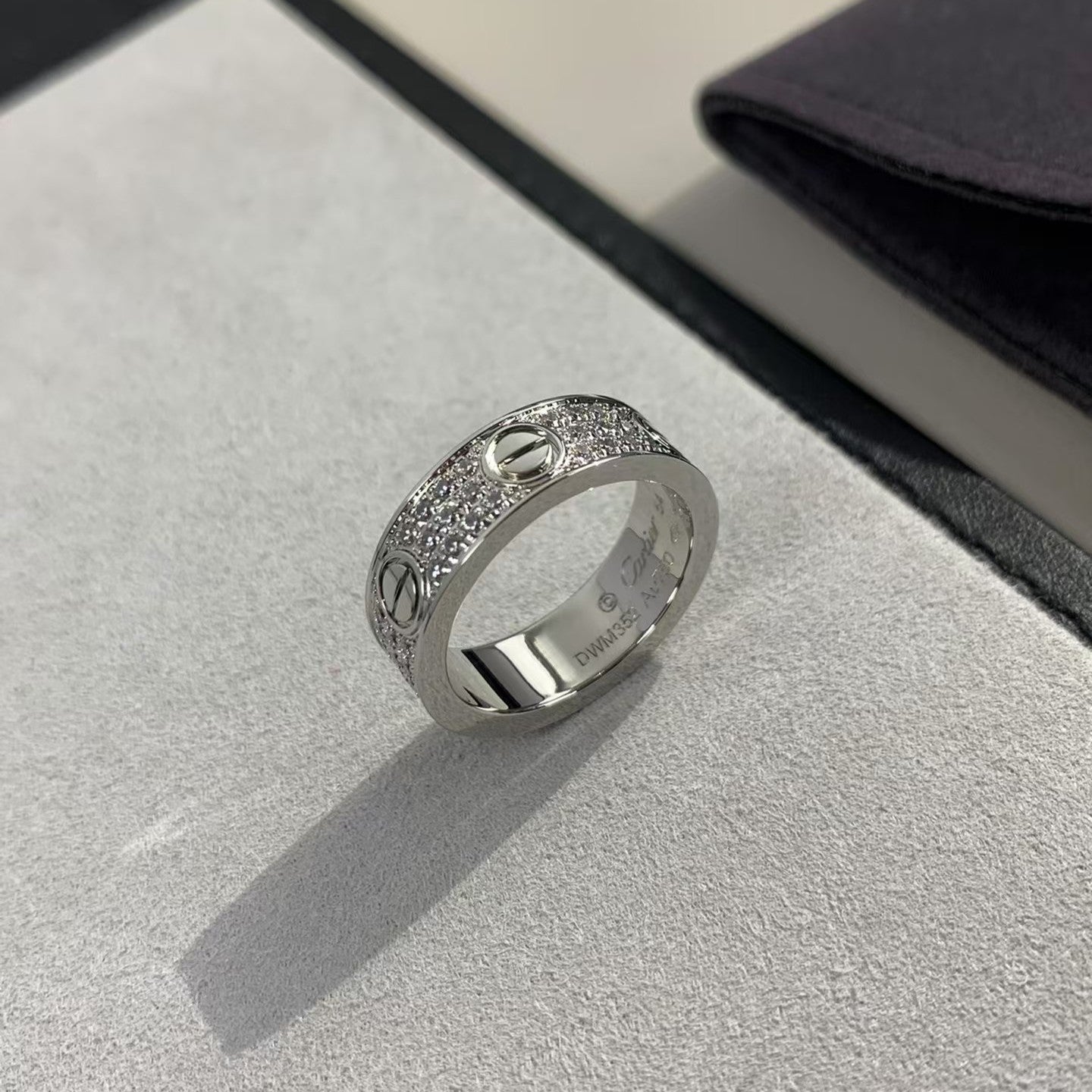 [Elitejewels] LIEBESRING 5,5 MM MIT DIAMANTEN GEPAPERT