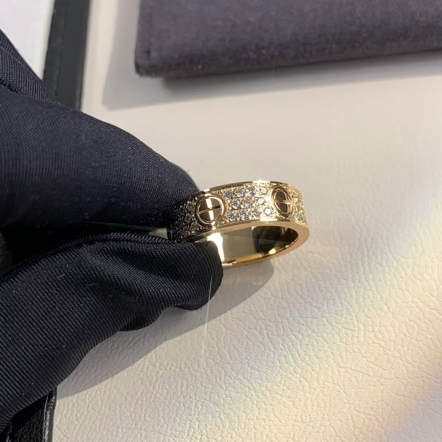 [Elitejewels] LIEBESRING 5,5 MM MIT DIAMANTEN GEPAPERT