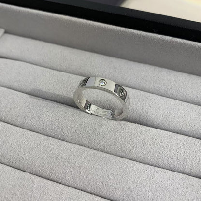 [Elitejewels] LIEBESRING 4MM 1 DIAMANT SILBER