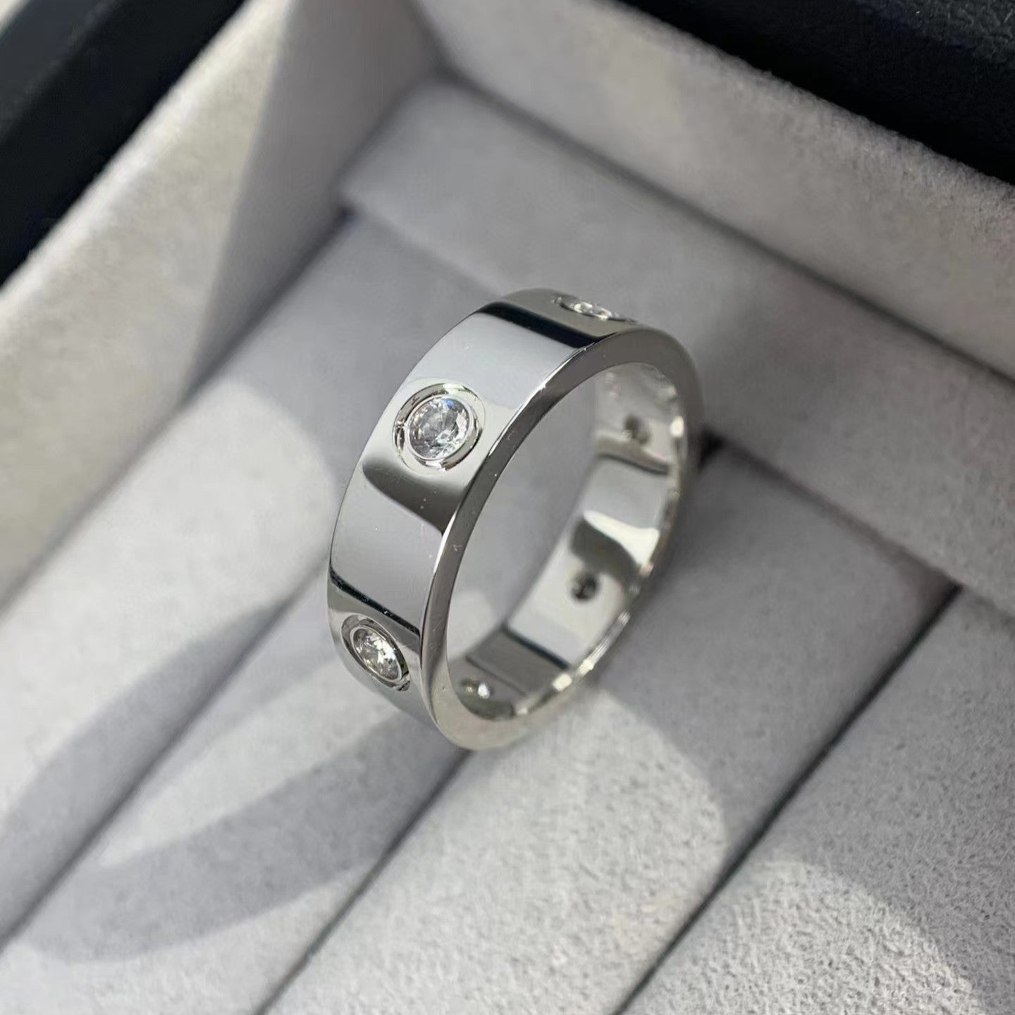 [Elitejewels] LIEBESRING 5,5 MM 6 DIAMANTEN SILBER