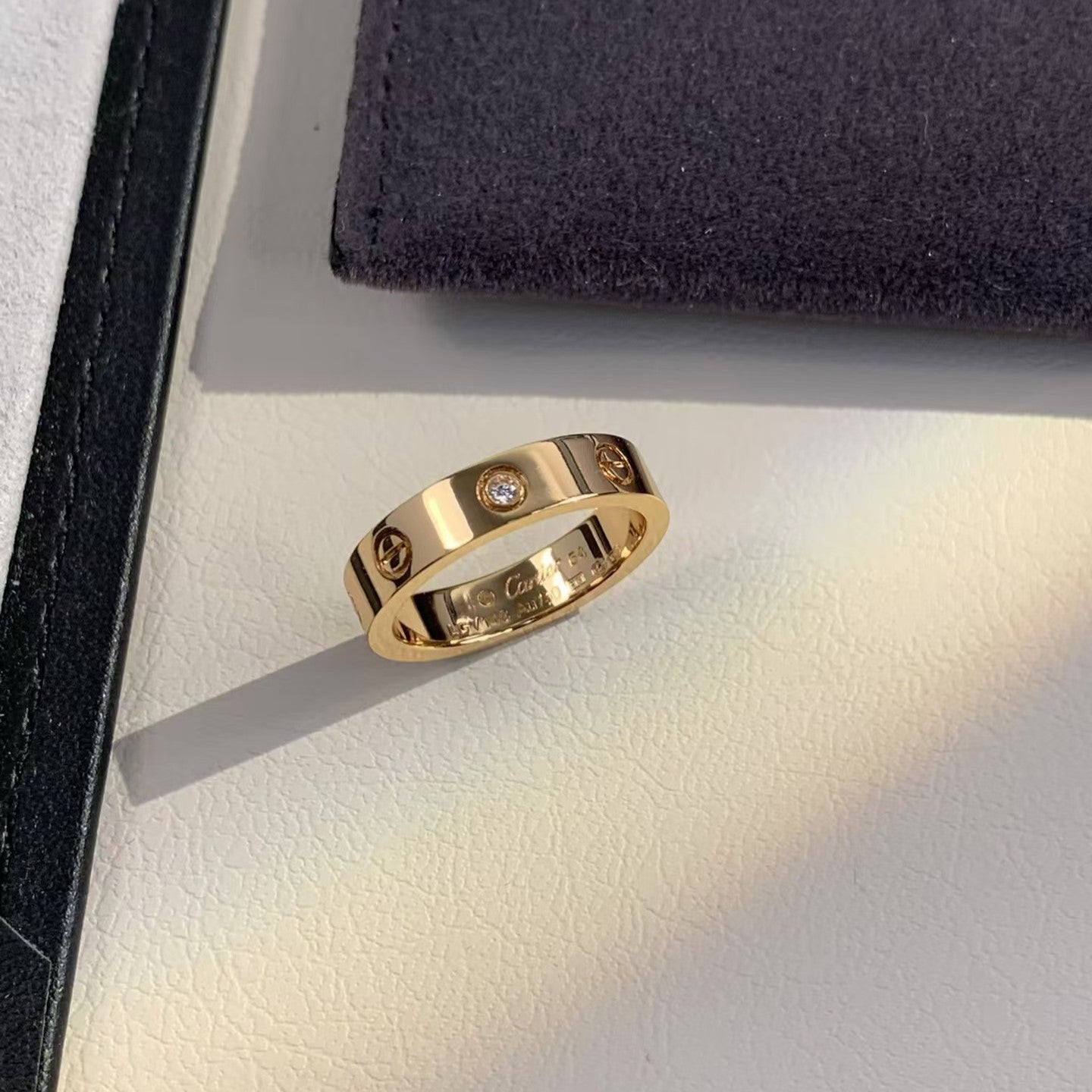 [Elitejewels] LIEBESRING 4MM 1 DIAMANT ROSGOLD