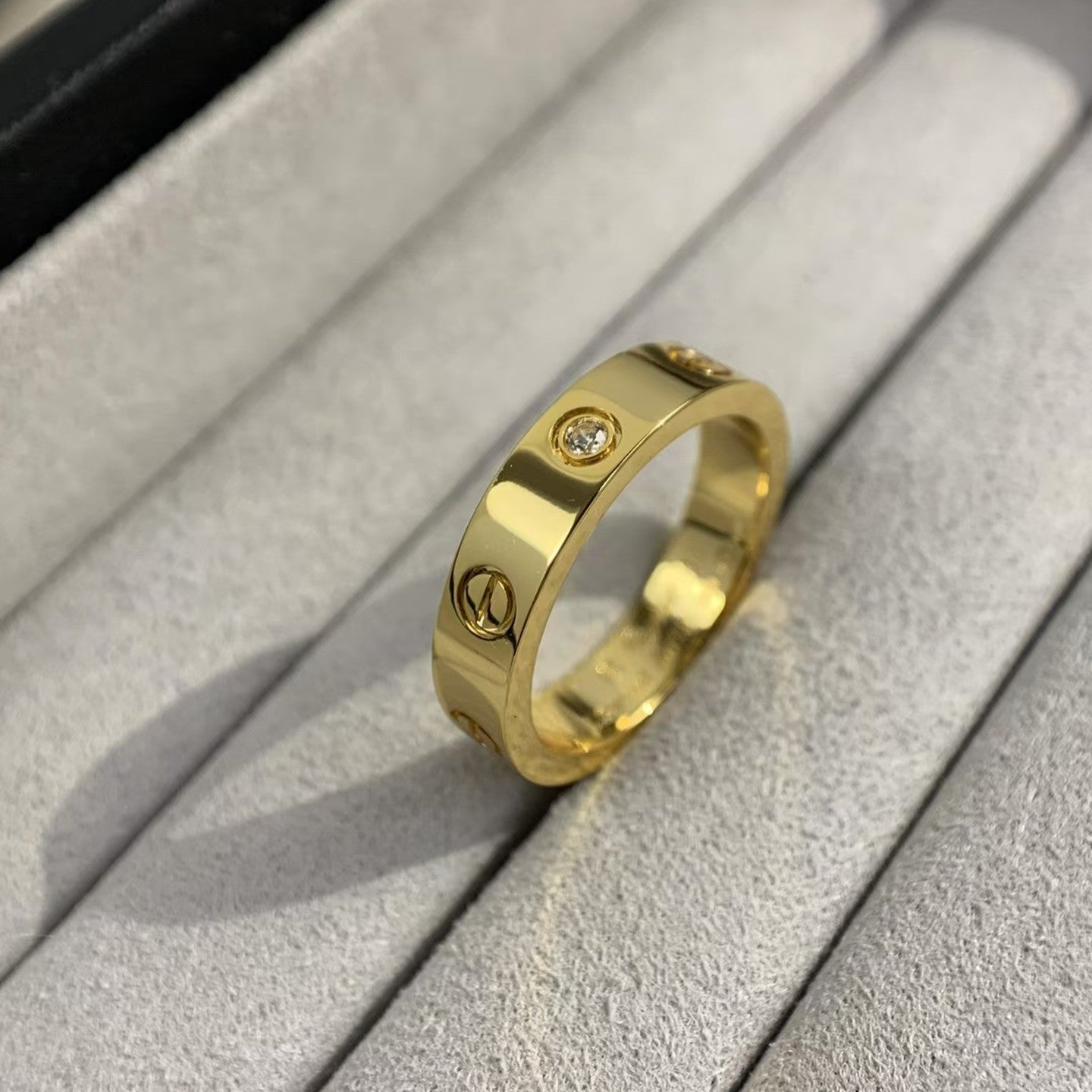 [Elitejewels]ラブリング 4MM 1ダイヤモンド ゴールド