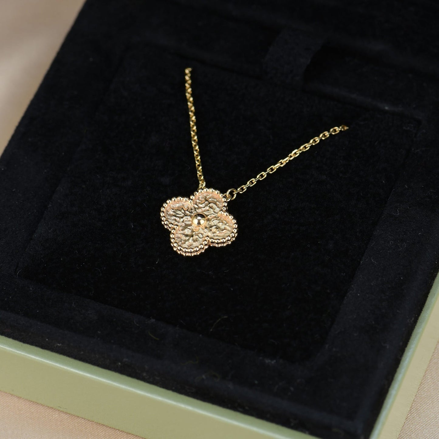 [Elitejewels]CLOVER 15MM  BRONZING NECKLACE