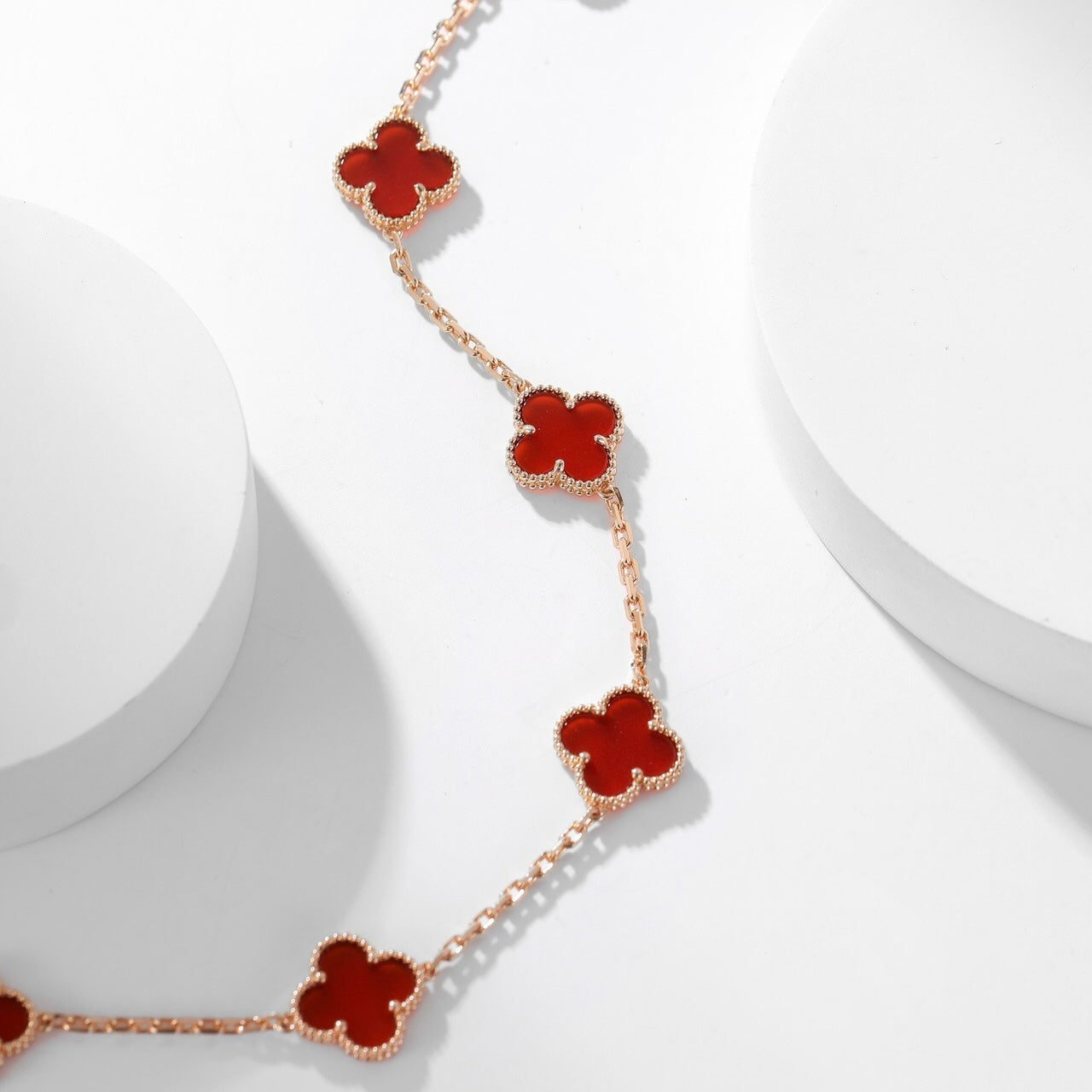 [Elitejewels]CLOVER 10 MOTIFS CARNELIAN NECKLACE