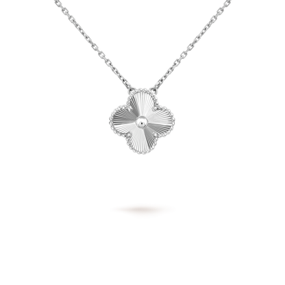 [Elitejewels]CLOVER 15MM LASER NECKLACE SILVER