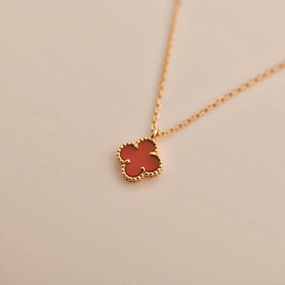 [Elitejewels]CLOVER MINI 9.5MM WHITE CARNELIANS NECKLACE