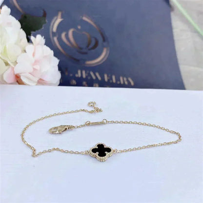 [Elitejewels] KLEEBLATT ONYX EINZELNE BLUME ARMBAND