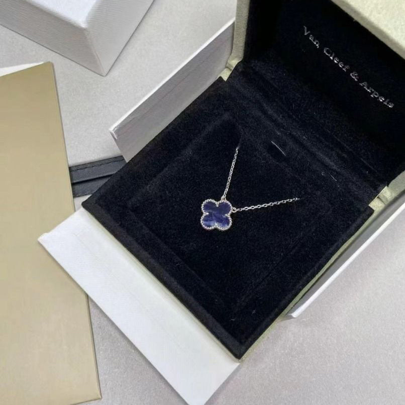 [Elitejewels]CLOVER 15MM PIETERSITE NECKLACE SILVER